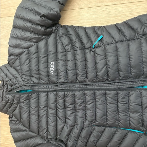 RAB Microlight down jacket

excellent used condition m! - Picture 2 of 4
